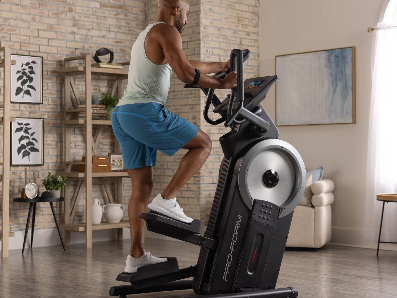 COMMERCIAL 1750 Treadmill
